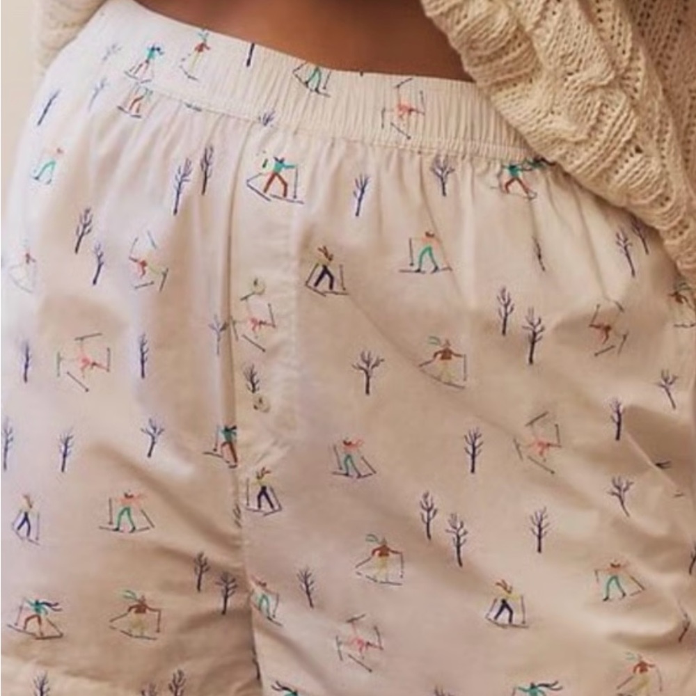 Anthropologie White Shorts with Ski Motif